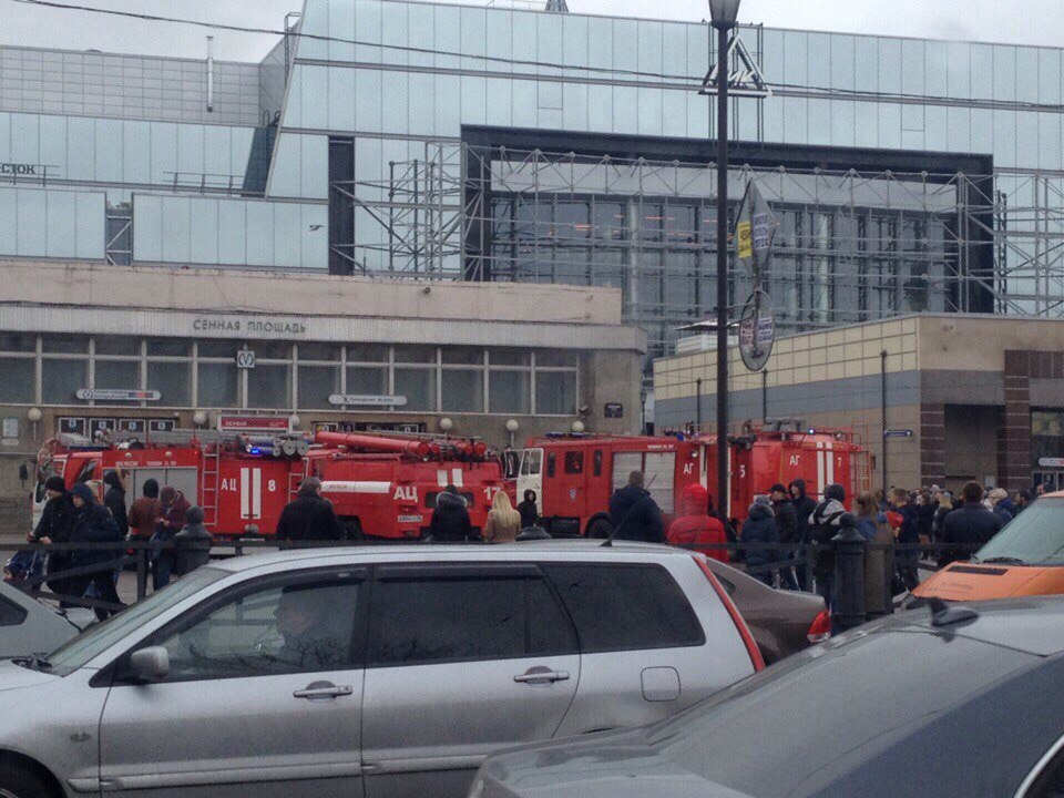 Новый День: В метрополитене Санкт-Петербурга прогремел взрыв (ФОТО)