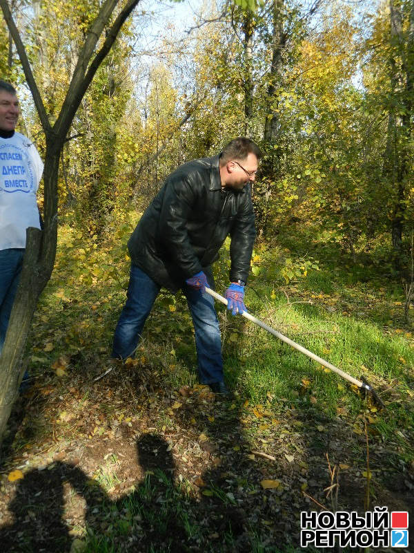 Новый Регион: В Запорожье во время субботника на дне Днепра нашли унитаз (ФОТО)