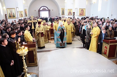 Новый Регион: Митрополит Владимир освятил собор в Одессе (ФОТО)