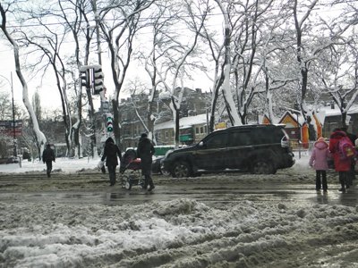 Новый Регион: В Одессе продолжают расчищать улицы после снегопада (ФОТО)