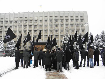 Новый Регион: В Одессе анархисты протестовали против кредитов МВФ (ФОТО)