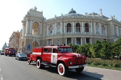 Новый Регион: В одесском Оперном театре тушили пожар (ФОТО)