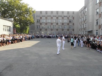 Новый Регион: В школах Одессы прозвенел первый звонок (ФОТО)