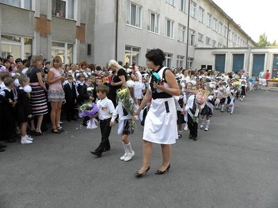 Новый Регион: В школах Одессы прозвенел первый звонок (ФОТО)