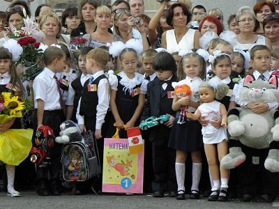 Новый Регион: В школах Одессы прозвенел первый звонок (ФОТО)