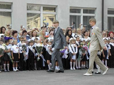 Новый Регион: В школах Одессы прозвенел первый звонок (ФОТО)