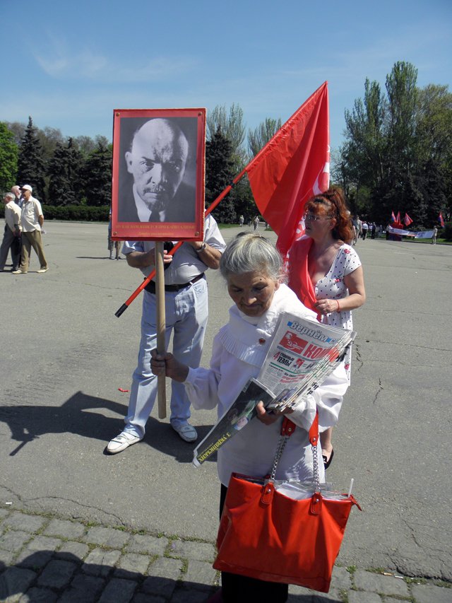 Новый Регион: Одесские левые провели скромный парад в День трудящихся (ФОТО)