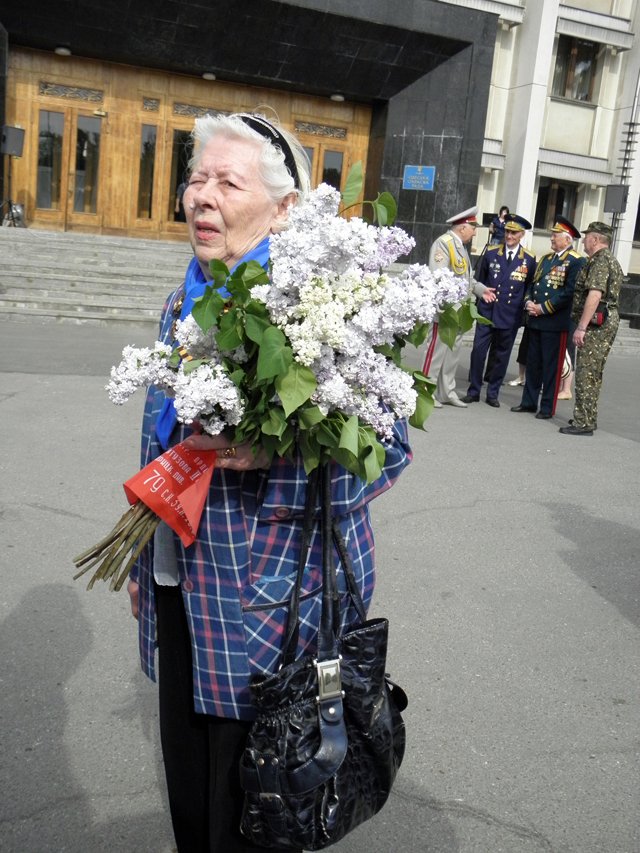 Новый Регион: В Одессе над обладминистрацией подняли Знамя Победы (ФОТО)