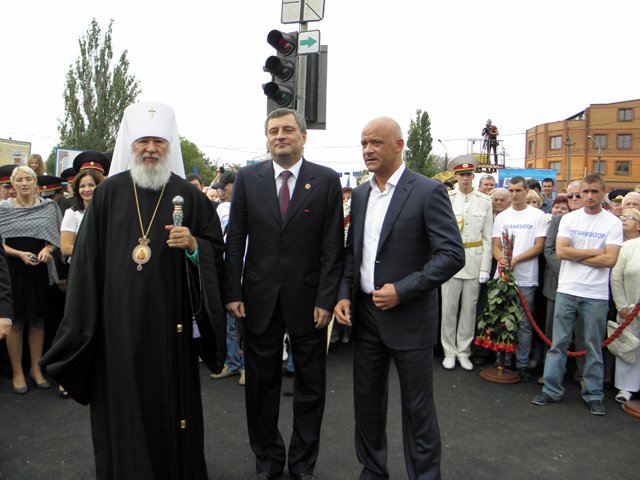 Новый Регион: В Одессе во время открытия памятника Суворову от голода упала лошадь (ВИДЕО, ФОТО)