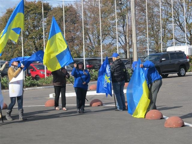 Новый Регион: Безработные и студенты приветствовали Януковича в Одессе (ФОТО)