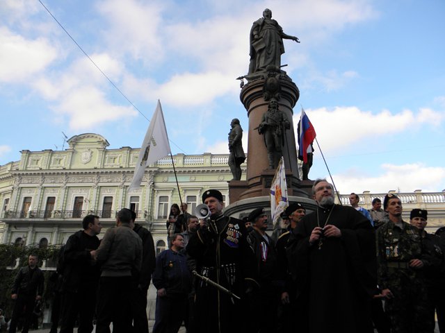 Новый Регион: В Одессе Русский марш прошел под крики Бандера – наш герой! (ВИДЕО, ФОТО)