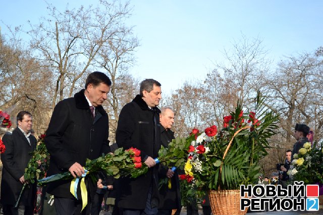 Новый Регион: В Одессе в День Соборности подрались свободовцы и антифашисты (ВИДЕО, ФОТО)