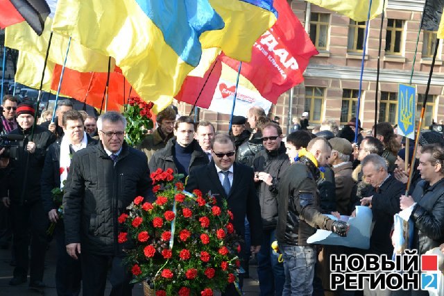 Новый Регион: В Одессе в День Соборности подрались свободовцы и антифашисты (ВИДЕО, ФОТО)