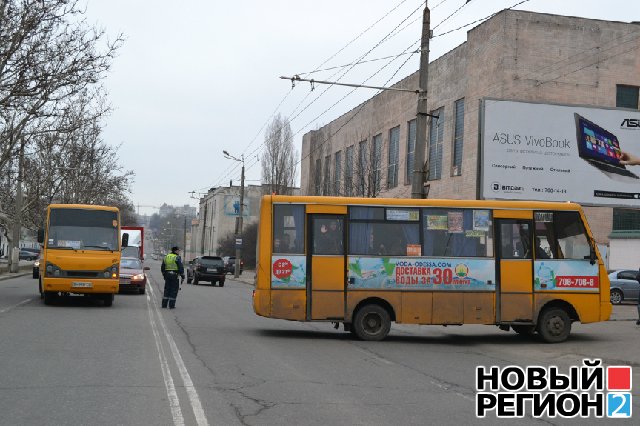 Новый Регион: В Одессе восстал микрорайон – основная улица Одессы перекрыта (ВИДЕО, ФОТО)