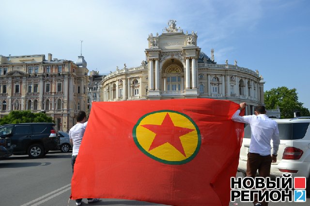 Новый Регион: В Одессе курды прошли маршем в поддержку протестантов в Турции (ВИДЕО, ФОТО)