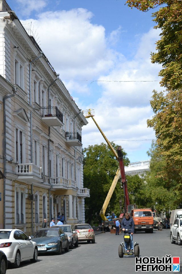 Новый Регион: Мэр Одессы Костусев затеял войну с застройщиком Шмуклером за мансарду на доме Потоцкого (ВИДЕО, ФОТО)