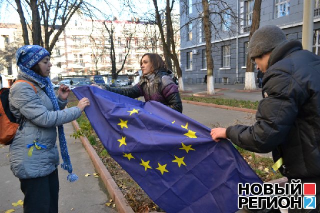 Новый Регион: В Одесском национальном университете со скандалом прошел митинг за ассоциацию с ЕС (ВИДЕО, ФОТО)