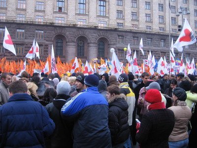 Новый Регион: Митингующие заблокировали центр Киева (ФОТО)