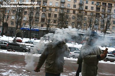 Новый Регион: Киевляне в знак протеста подожгли киевскую мэрию (ФОТО)