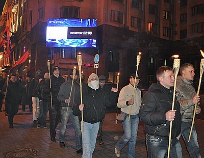 Новый Регион: Москалей на ножи! – шествие в центре Киева (ФОТО)