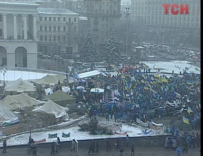 Новый Регион: В Киеве на Майдане возобновлен митинг против Налогового кодекса (ФОТО)