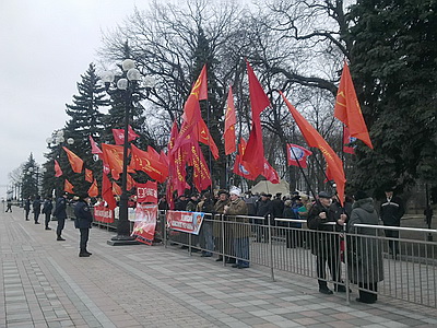 Новый Регион: Коммунисты смогли вывести на митинг за СССР в Киеве всего 100 человек (ФОТО)