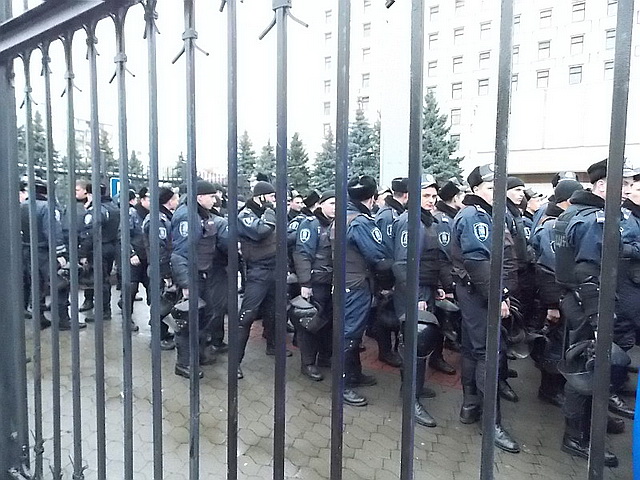 Новый Регион: Оппозиция собрала несанкционированный митинг возле ЦИК Украины в Киеве