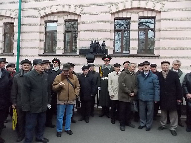 Новый Регион: В Киеве на тройной праздник ветеранов не пришел ни один чиновник (ФОТО, ВИДЕО)