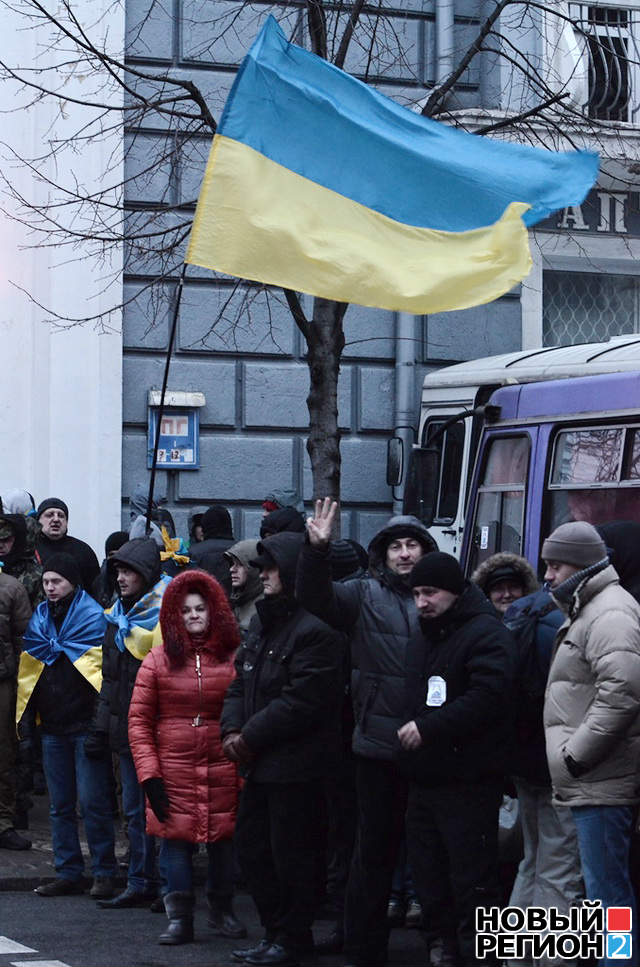 Новый Регион: Пикетчики отказались пропускать журналистов в Верховную Раду (ФОТО)