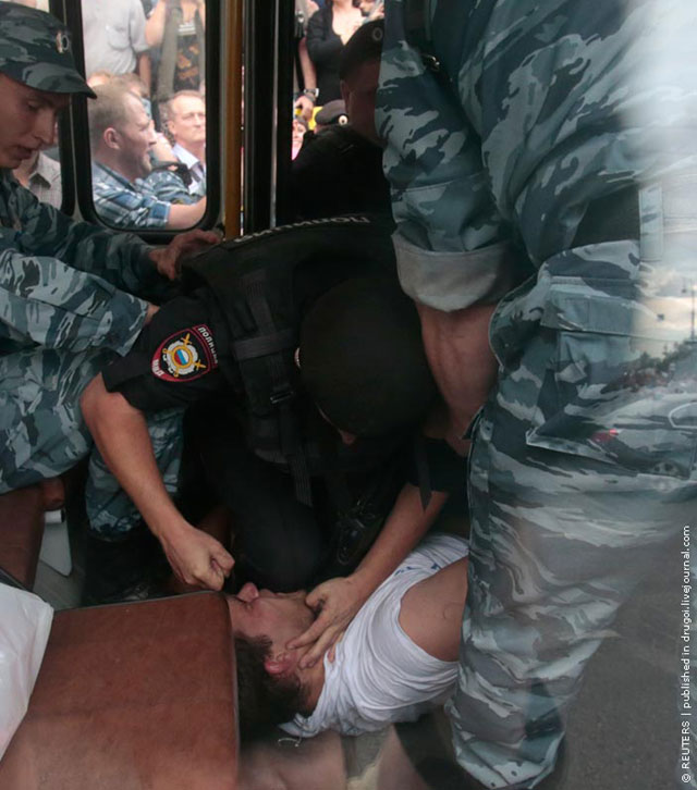 Новый Регион: Избитый в Москве участник акции в поддержку Навального пожаловался на полицию