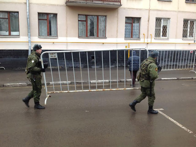 Новый Регион: В Москве здание Замоскворецкого суда оцеплено полицией (ФОТО)