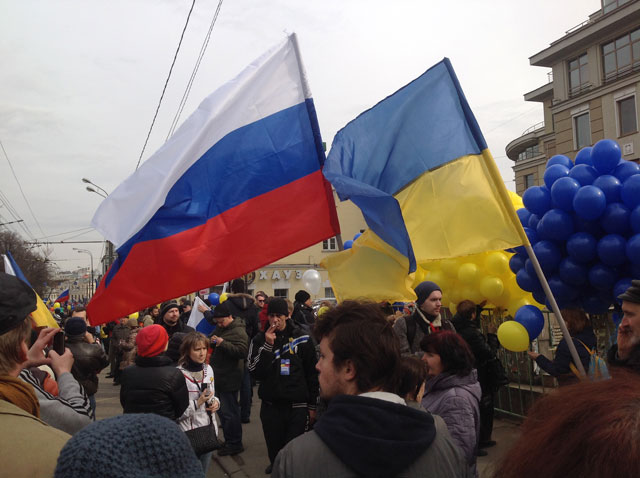 Новый Регион: В Москве начался антивоенный марш