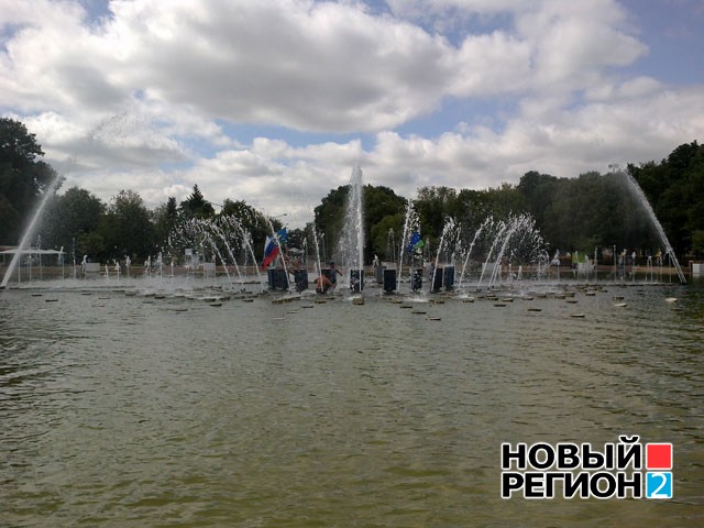 День ВДВ в Москве (ФОТО, ВИДЕО) / В воздухе на подходах к парку Горького витает запах алкоголя