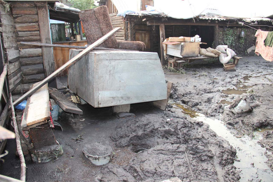 В южных районах Челябинской области подсчитывают ущерб от наводнения (ФОТОРЕПОРТАЖ) / И принимают заявления на получение компенсаций