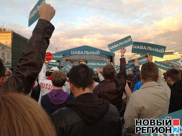 Время зажигать файеры и переворачивать машины ещё не пришло / Навальный продолжит мирно добиваться второго тура выборов мэра Москвы (ФОТО)