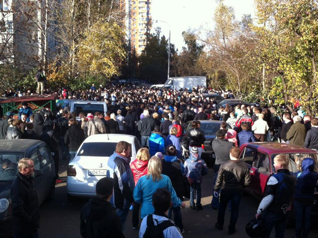 Блогосфера о беспорядках в Москве: Рвануло, потому что не могло не рвануть / Поводы для бунтов подвозят огромными фурами ежедневно (ФОТО, ВИДЕО)