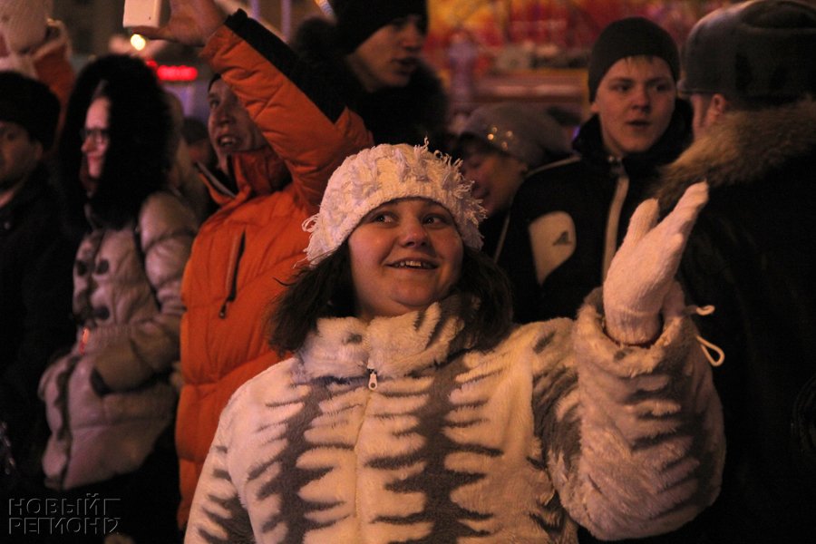 Звери и ледяные спортсмены (ФОТОРЕПОРТАЖ) / В Челябинске открылся главный ледовый городок