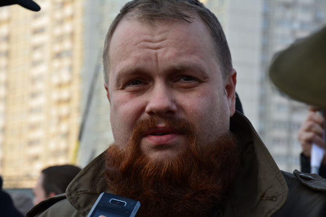 «Русский марш» объединил сторонников и противников Новороссии / В Люблино задержаны около 40 человек. Фоторепортаж