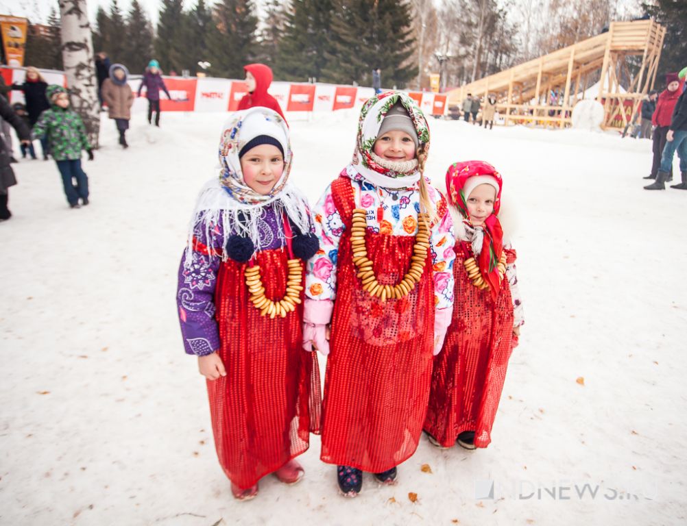 В ЦПКиО в последний день Масленицы проводили зиму (ФОТО)