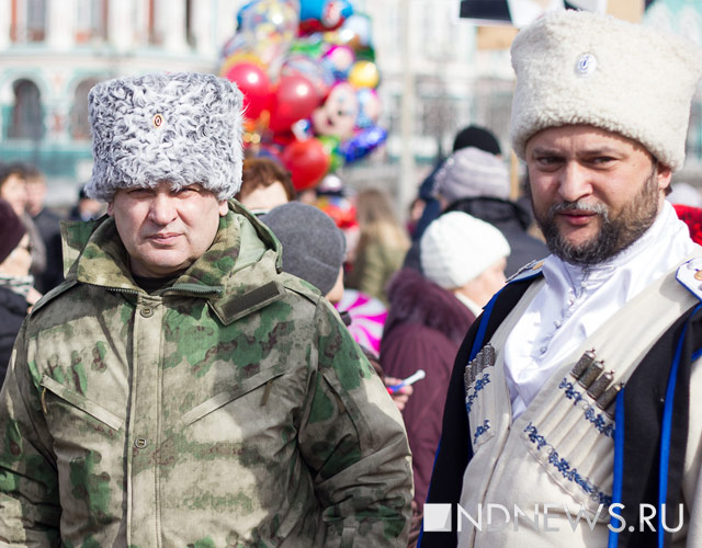 Очередную годовщину присоединения Крыма отметили митингом и флешмобом (ФОТО)