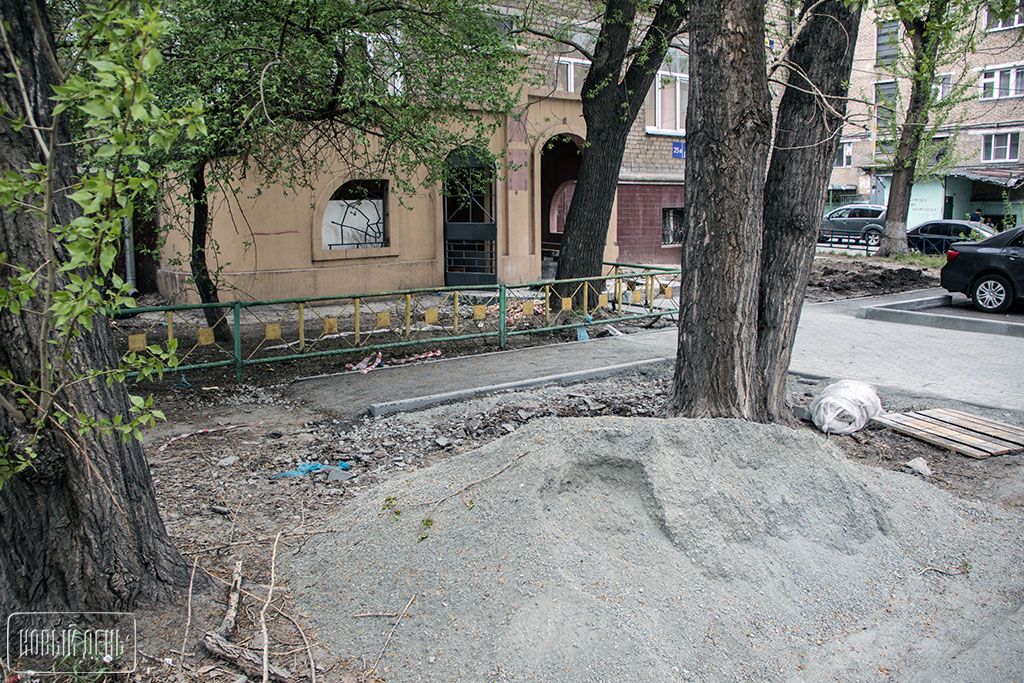 Челябинских чиновников уличили в профанации при благоустройстве дворов (ФОТО)