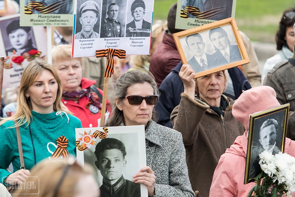 «Смотри в глаза солдата...» Бессмертный полк-2017 в Челябинске собрал около 80 тысяч человек (ФОТО)