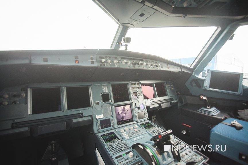Парк «Уральских авиалиний» пополнился новым Airbus A321: фоторепортаж из кабины пилота и салона (ФОТО)