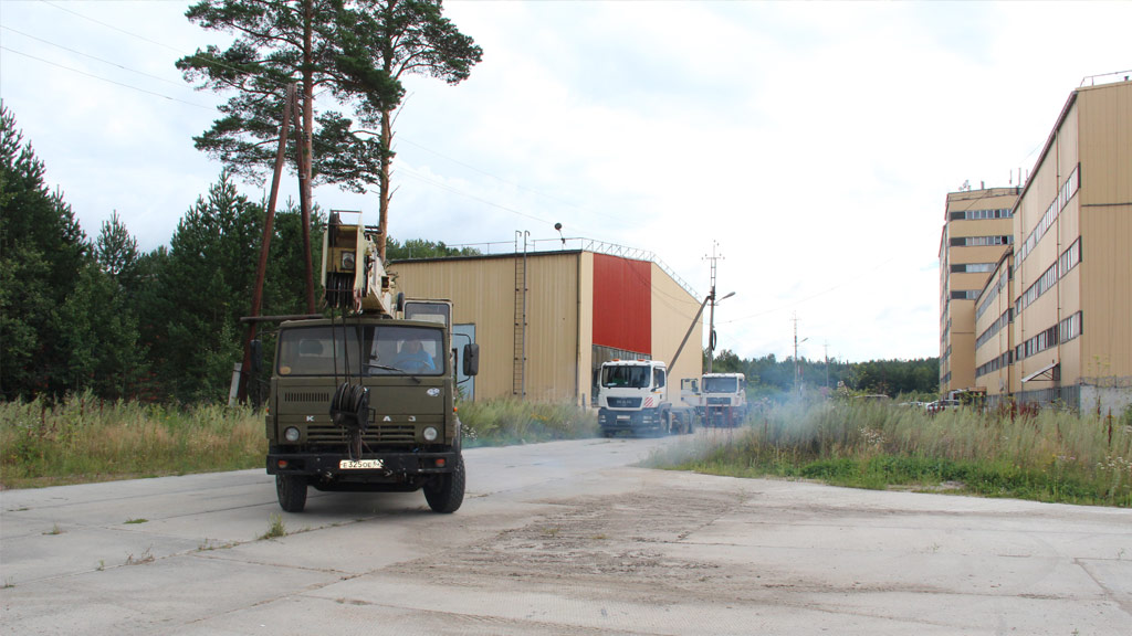 В Артемовском таможенники и СОБР силой проникли на машиностроительный завод и вывезли оборудование (ФОТО)