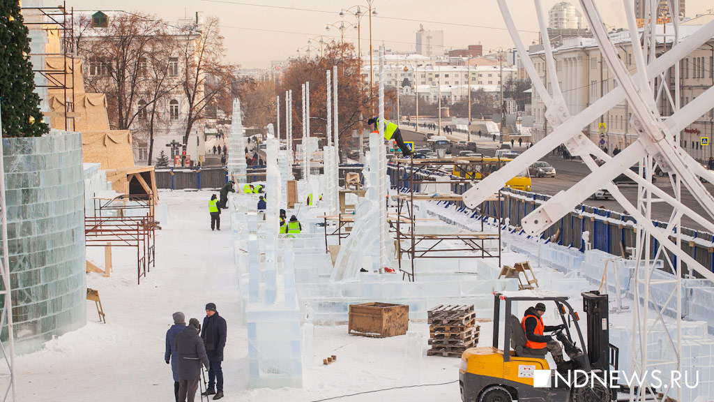 Найди 10 отличий: ледовые городки в районах Екатеринбурга 2016 и 2017 годов (ФОТО)