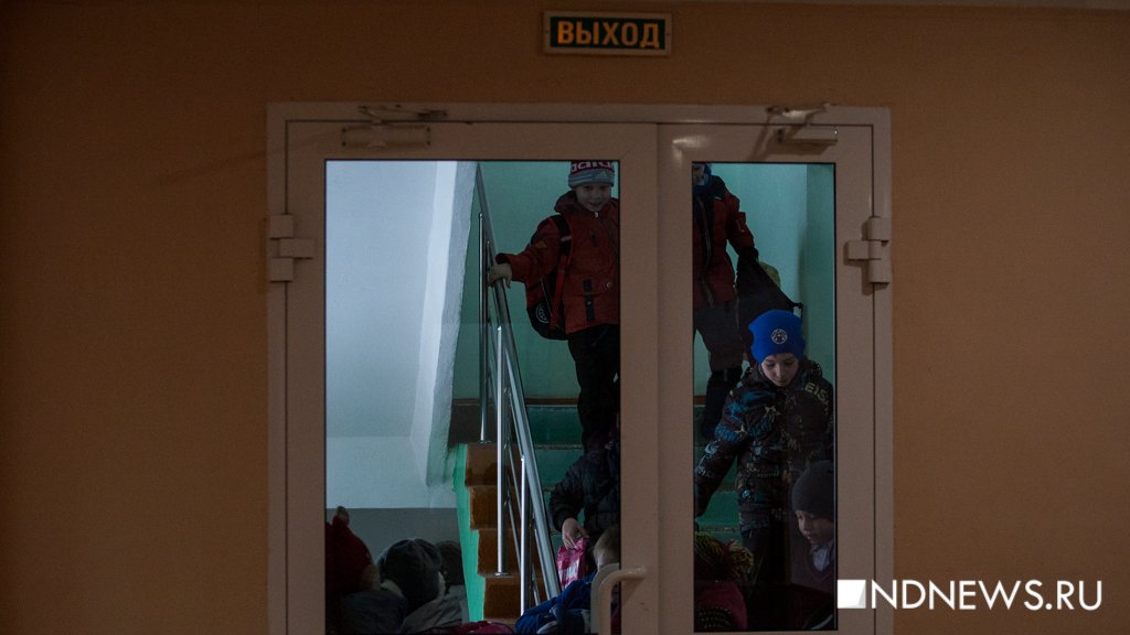 Положение Жанны Д`Арк и эксперимент с сосисками: школьников учат пожарной безопасности после «Зимней вишни» (ФОТО)
