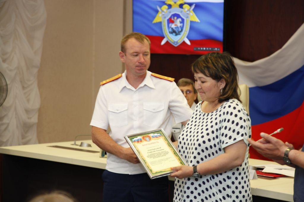 На Ямале наградили граждан, которые задержали педофила в момент преступления