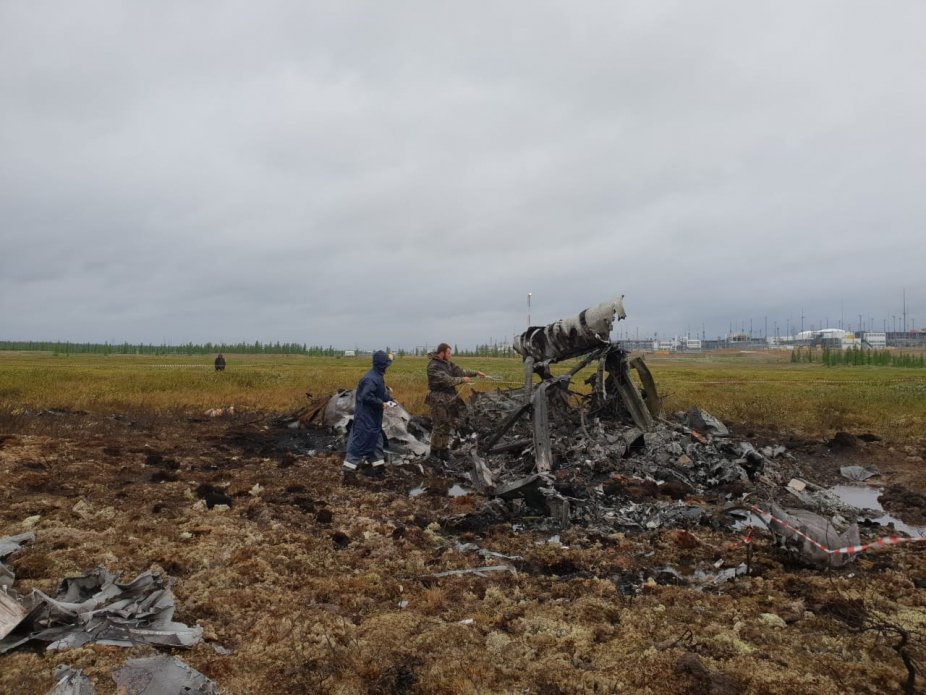 В разбившемся в Красноярском крае вертолёте были ямальцы (ФОТО с места ЧП)