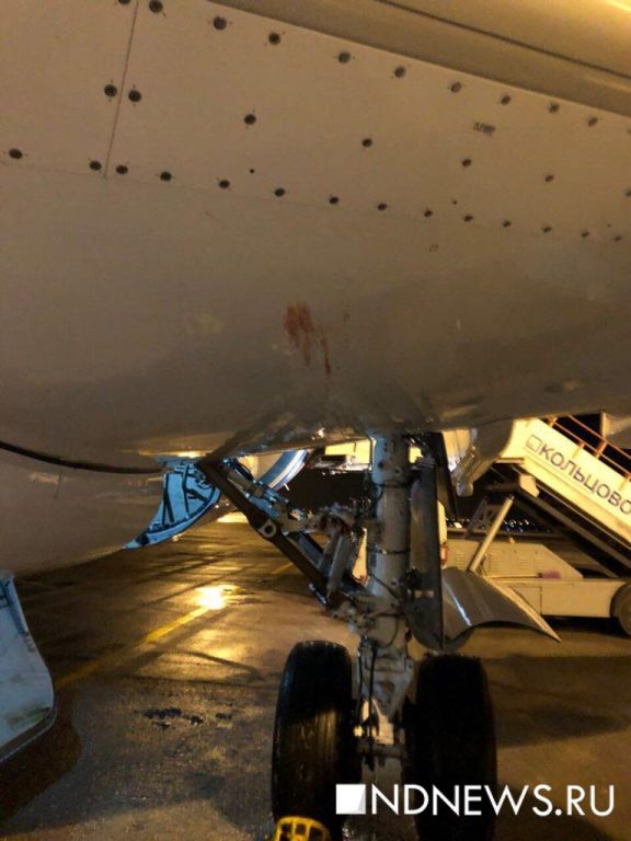 Самолет авиакомпании «Ямал» аварийно приземлился в Кольцово с третьей попытки (ФОТО)