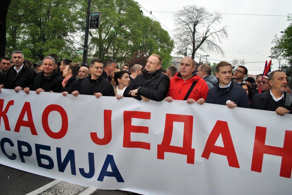 «Демонстрация без силы»: русская журналистка в эпицентре сербского протеста (ФОТО)